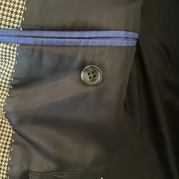 Nautica black and white houndstooth men’s suit jacket . Size 42R. 6 pockets - Picture 13 of 15